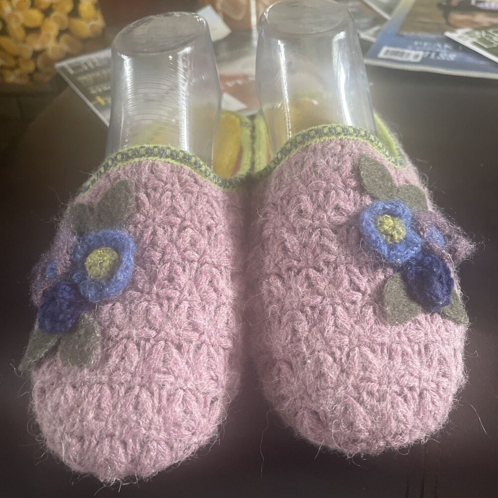 Sundance Made in Italy Crocheted House Slippers Rare Mules Slip Ons Floral Rare - Picture 3 of 14